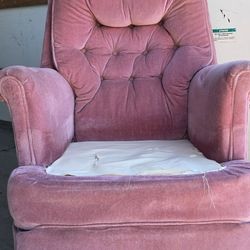 2 Pink VINTAGE TUFFED ARM SWIVEL Chairs HAS CUSHIONS ! 30$ FOR Set