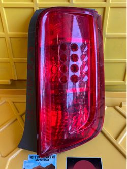 2008 scion right taillight