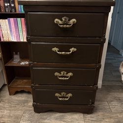 4 drawer wood dresser