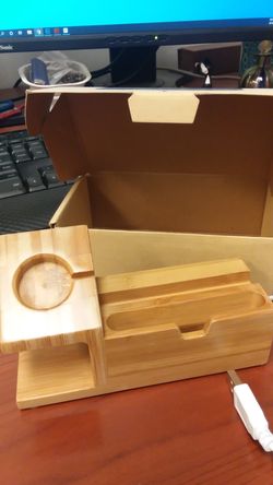 USB/ APPLE Compatible Wooden Stand