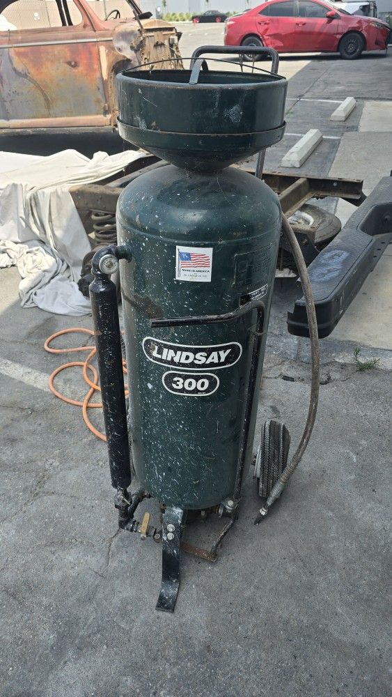 Lindsay Sandblaster