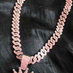 Queen Chain
