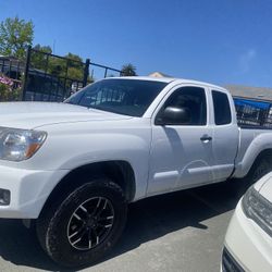 Toyota Tacoma 