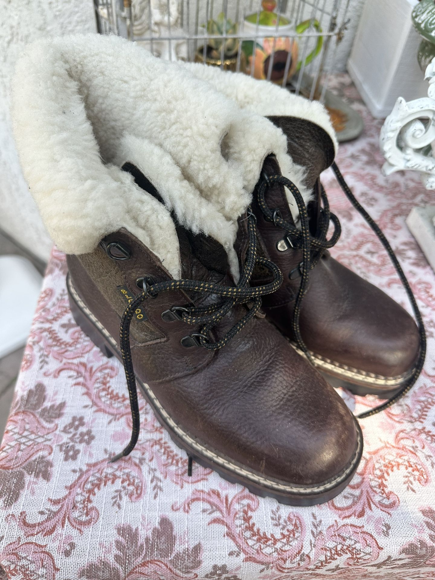 Winter Boots 🥾 Size 8 Good Condition