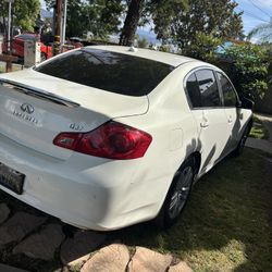 2012 Infiniti G37