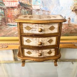 Vtg 8 1/2” H Florentine Giltwood Jewelry Chest