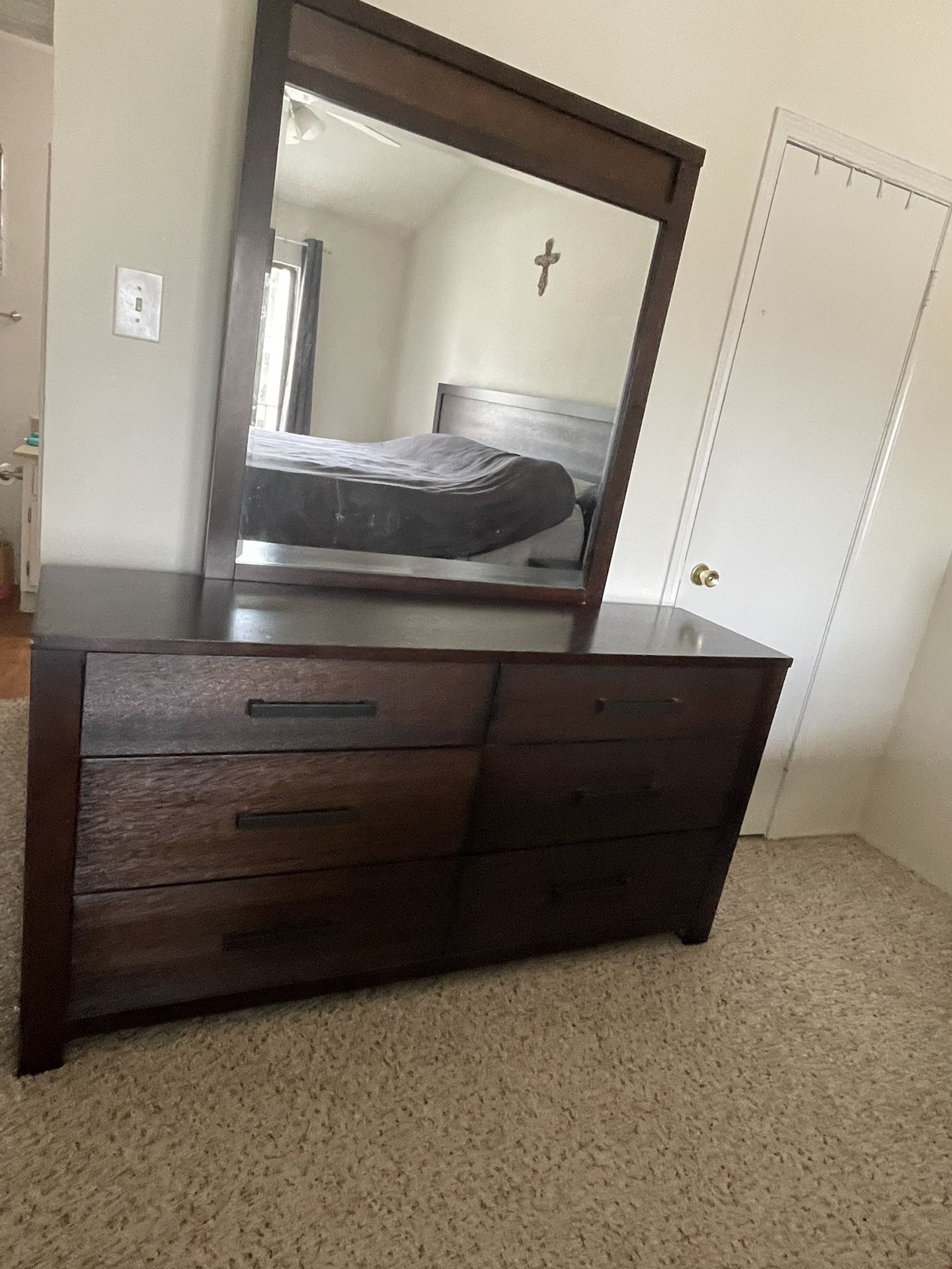 Dresser W Mirror