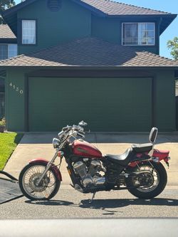 Honda Shadow Cruiser – Red & Chrome