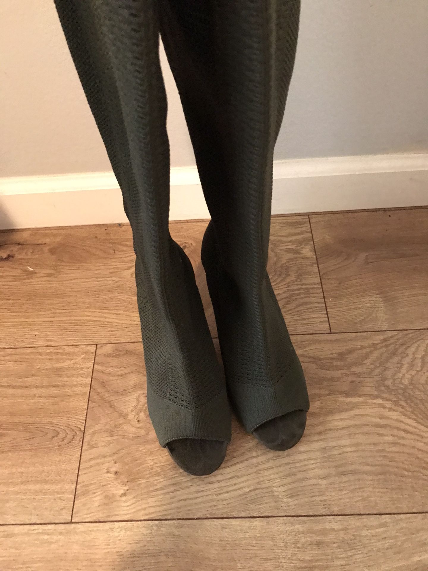 Olive green knee boots open toe size 6  & Accessories