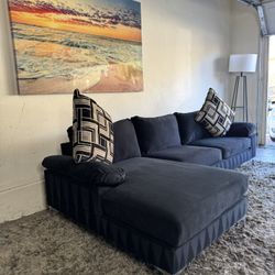 * Like New * Way Fair 2pc Modular Black Valvet Sectional Sofa ( Free Delivery )