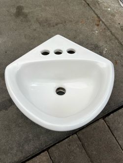 American Standard Corner Minette Wall -Hung Sink