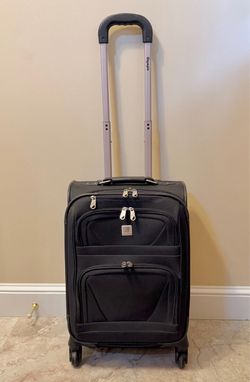 Expandable Soft-Side Luggage