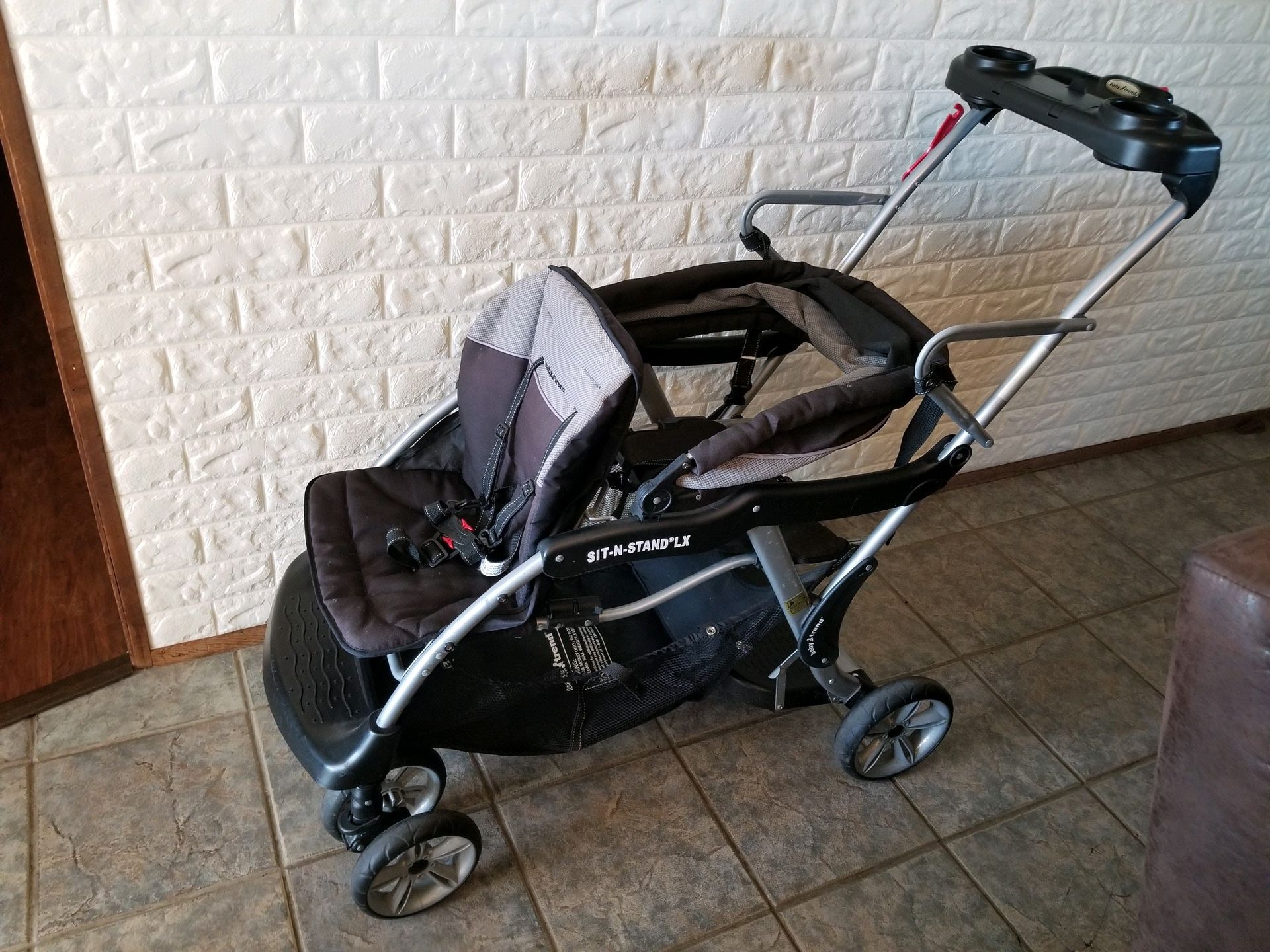 Baby Trend SitNStand LX Stroller Black/Grey 2009 Well Loved Stork