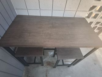 Bar stool table