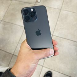 iPhone 15 Pro Max ATT / CRICKET 256GB