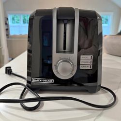 2-Slice Toaster Black + Decker