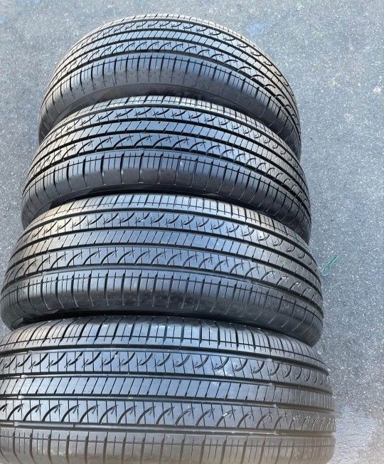 225 60 18 Tires Con 80%de Vida Las 4 De La Marca YOKOHAMA