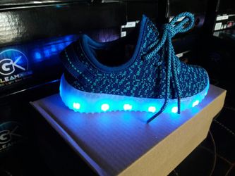 NEW KIDS LED SHOES ALL SIZES!!!