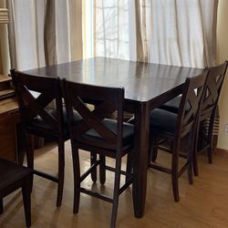 Hiddigan Extendable Dining Table With 4 Chairs