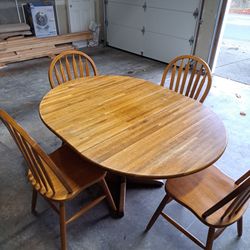 Kitchen Table & Chairs