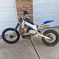 2010 Apollo 125 AGB29
