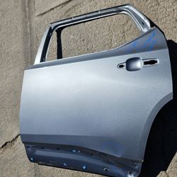 Chevy Traverse Left Rear Door Oem