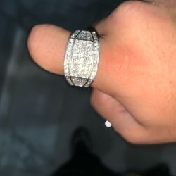 (14k white gold)diamond ring 