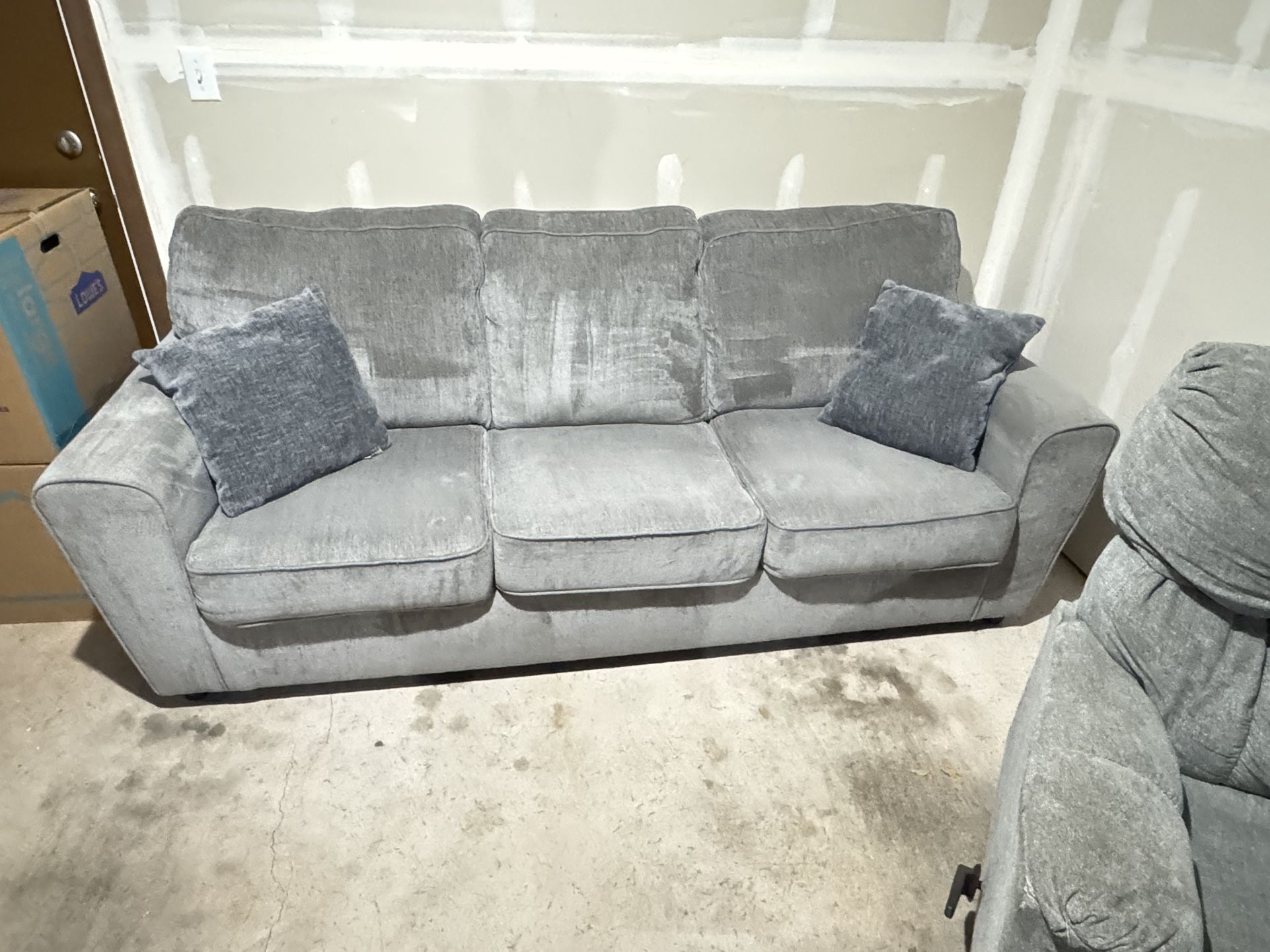 Couch (With Recliner)