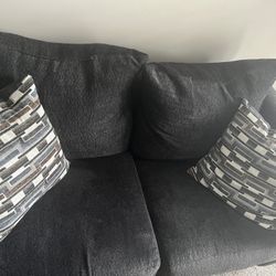 Lightly Used ( Less Than A Year) Couch