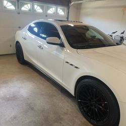 2017 Maserati Ghibli