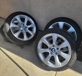 Set of 4 like new BMW Style 396 18" 18x8 Wheel F30 F31 E90 E46 rims