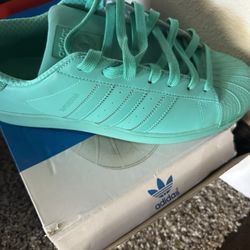  Adidas