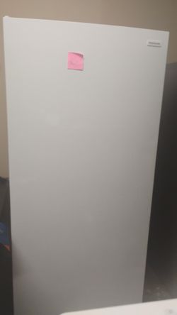 Like new Frigidaire upright freezer