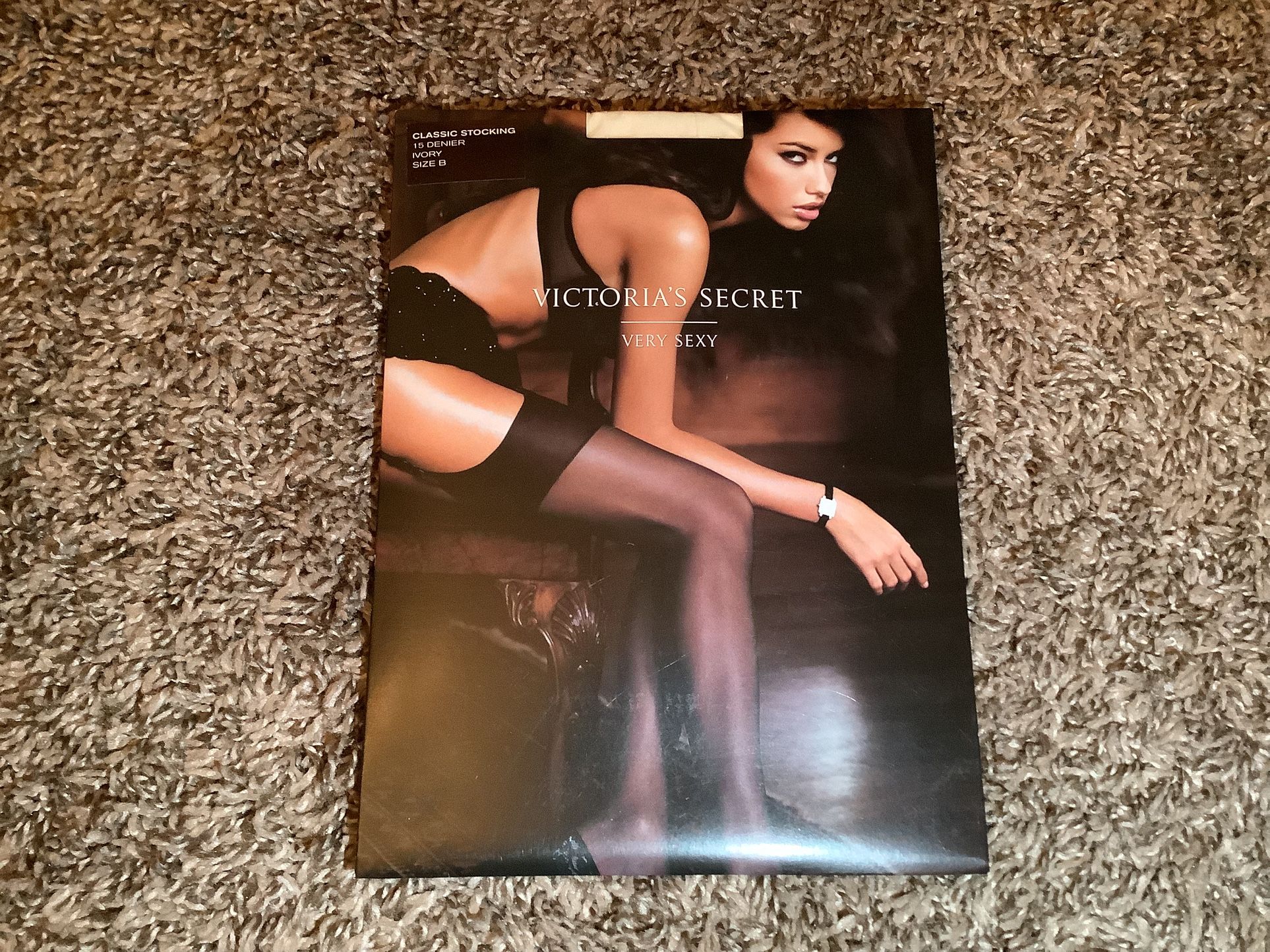 Victoria's Secret classic stockings, 15 denier, color ivory, size: B