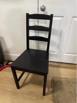 Set of 3 wooden dining chairs - Great Condition