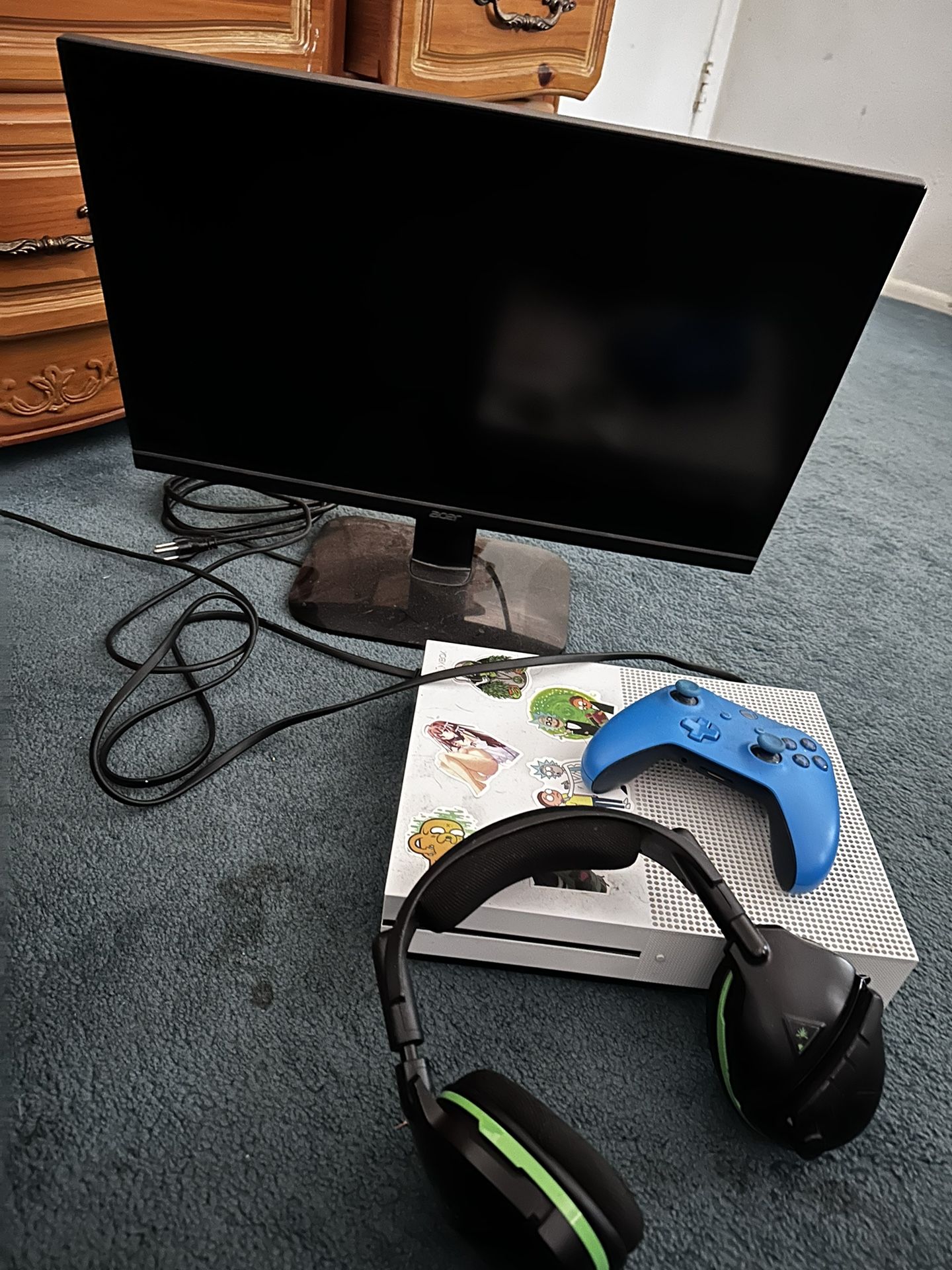 XBOX ONE S , ACER MONITOR, TURTLE BEACH HEADSET