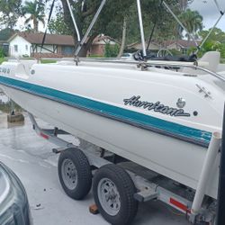 1998 Godfrey Marine Hurricane Deck Boat