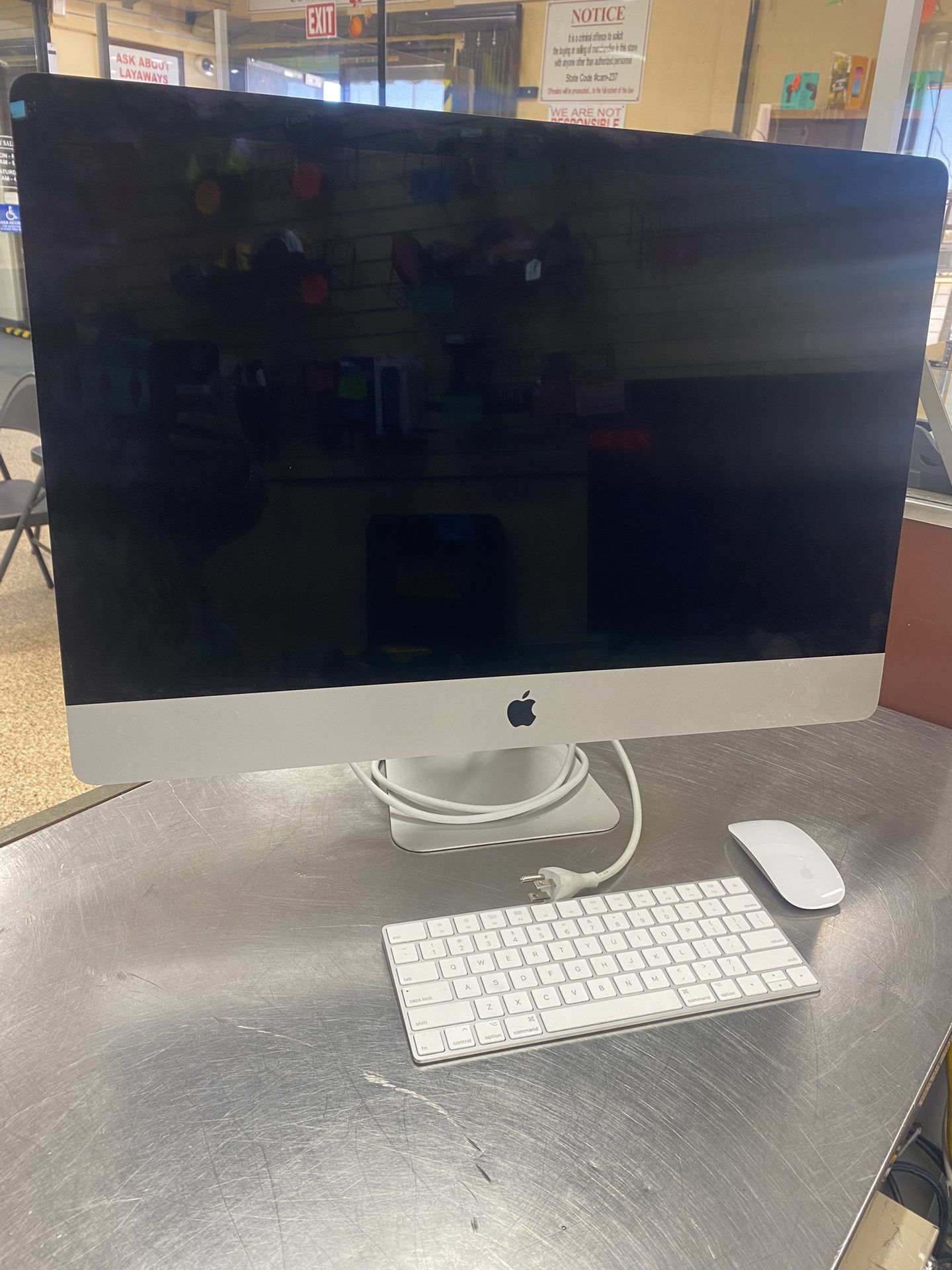 Apple iMac All In One W/mouse Keyboard Power cord 256ssd 8gb Ram 2021