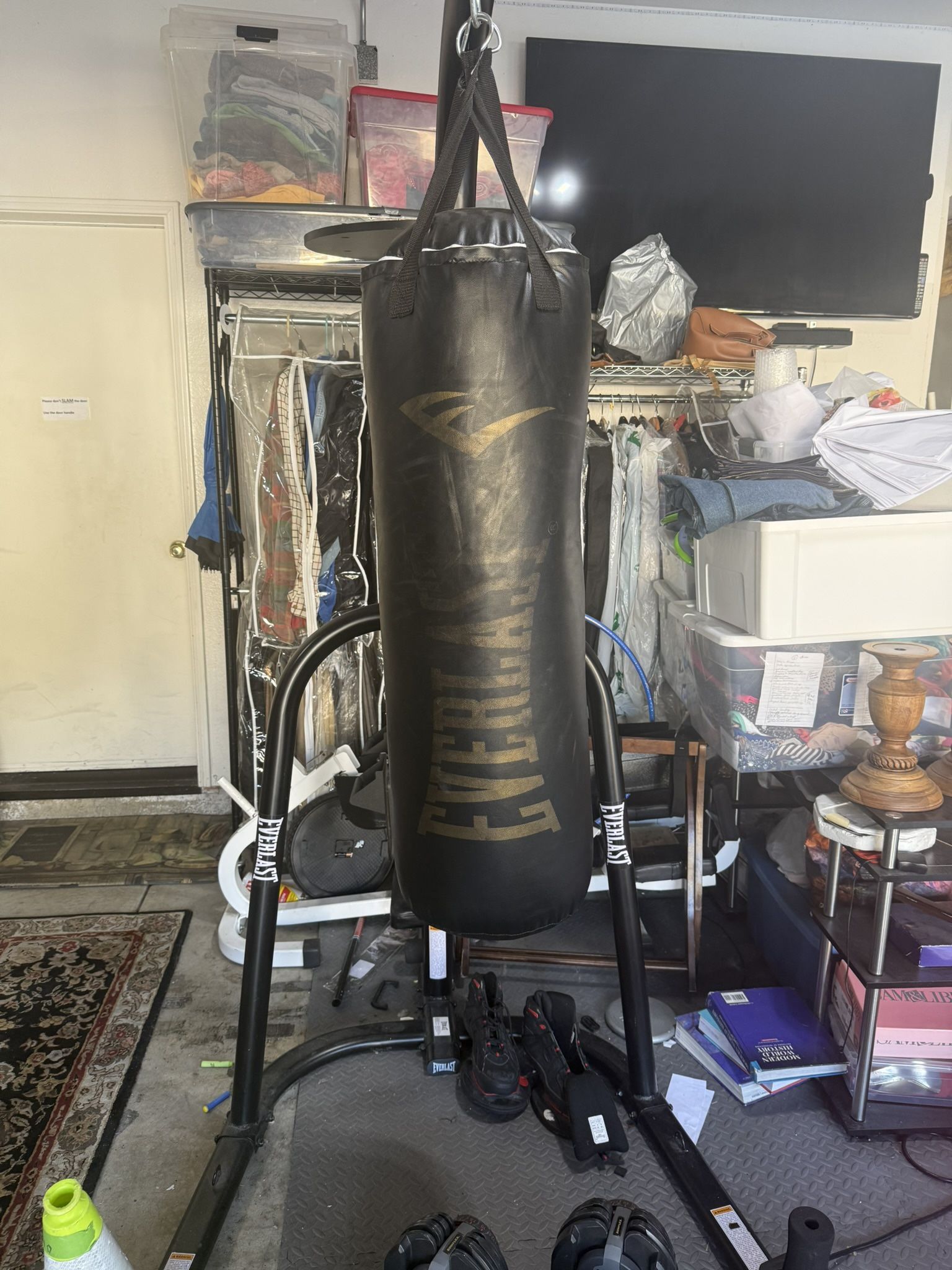 Everlast Dual Station Heavy Bag