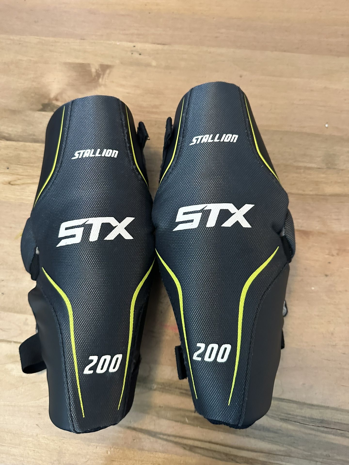 Stx Stallion 200 Lacrosse Shoulder Pads