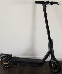 Segway Ninebot MAX G2 Electric Scooter