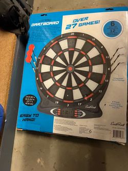 Electronic talking dartboard