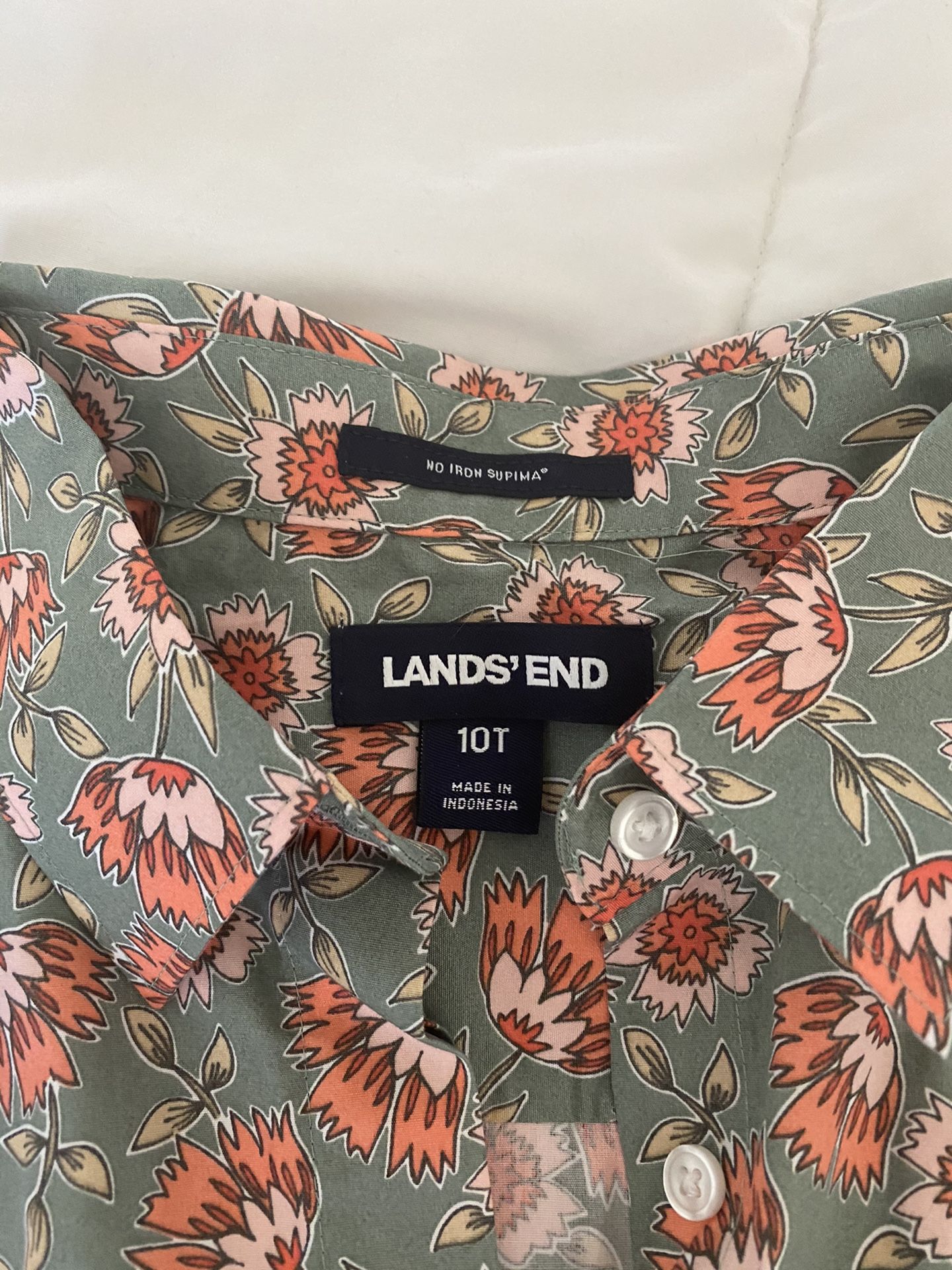 Land’s End button down floral shirt