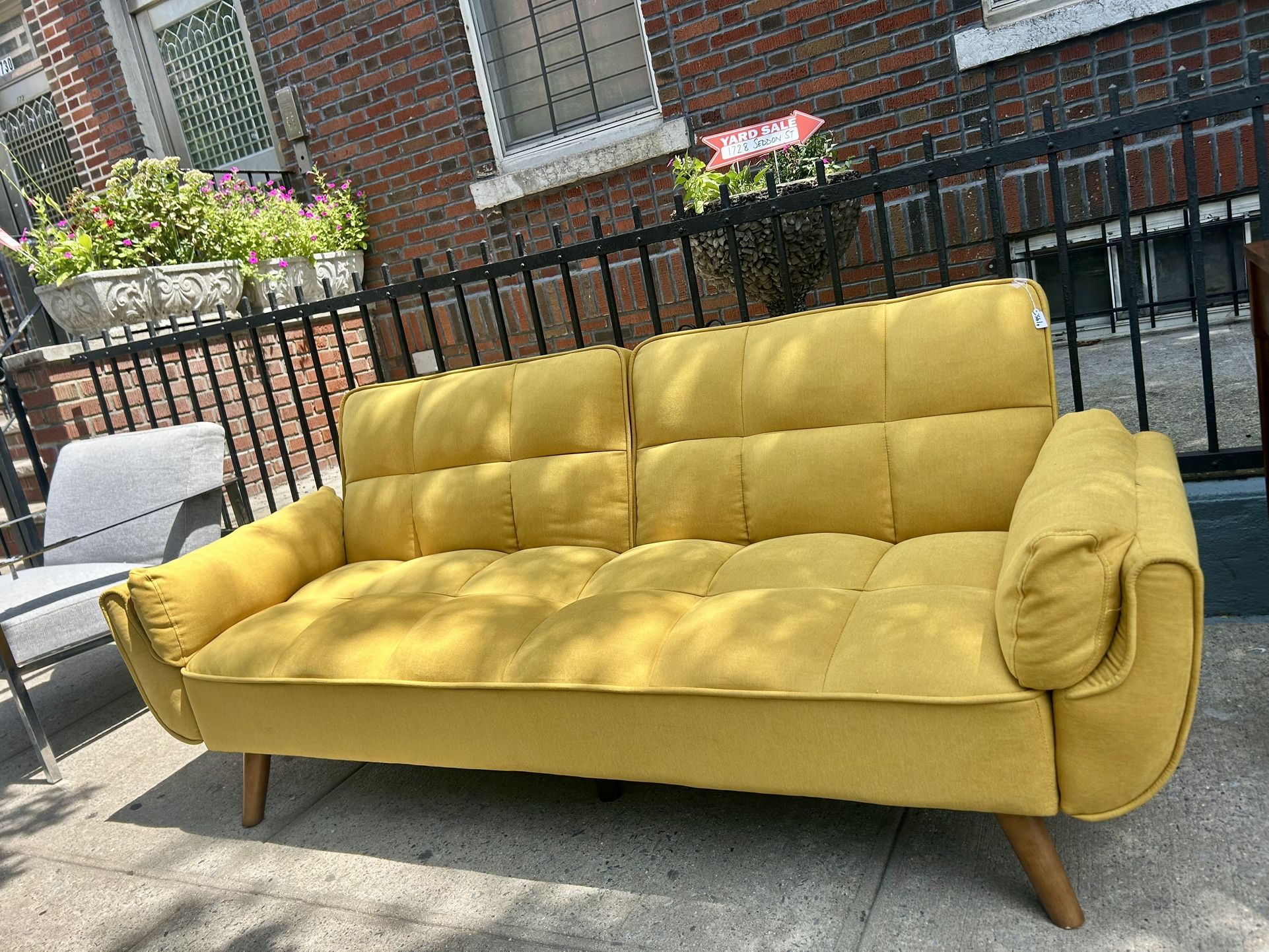 Sofa / Couch