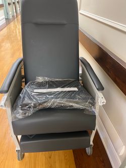 Medical recliner chair