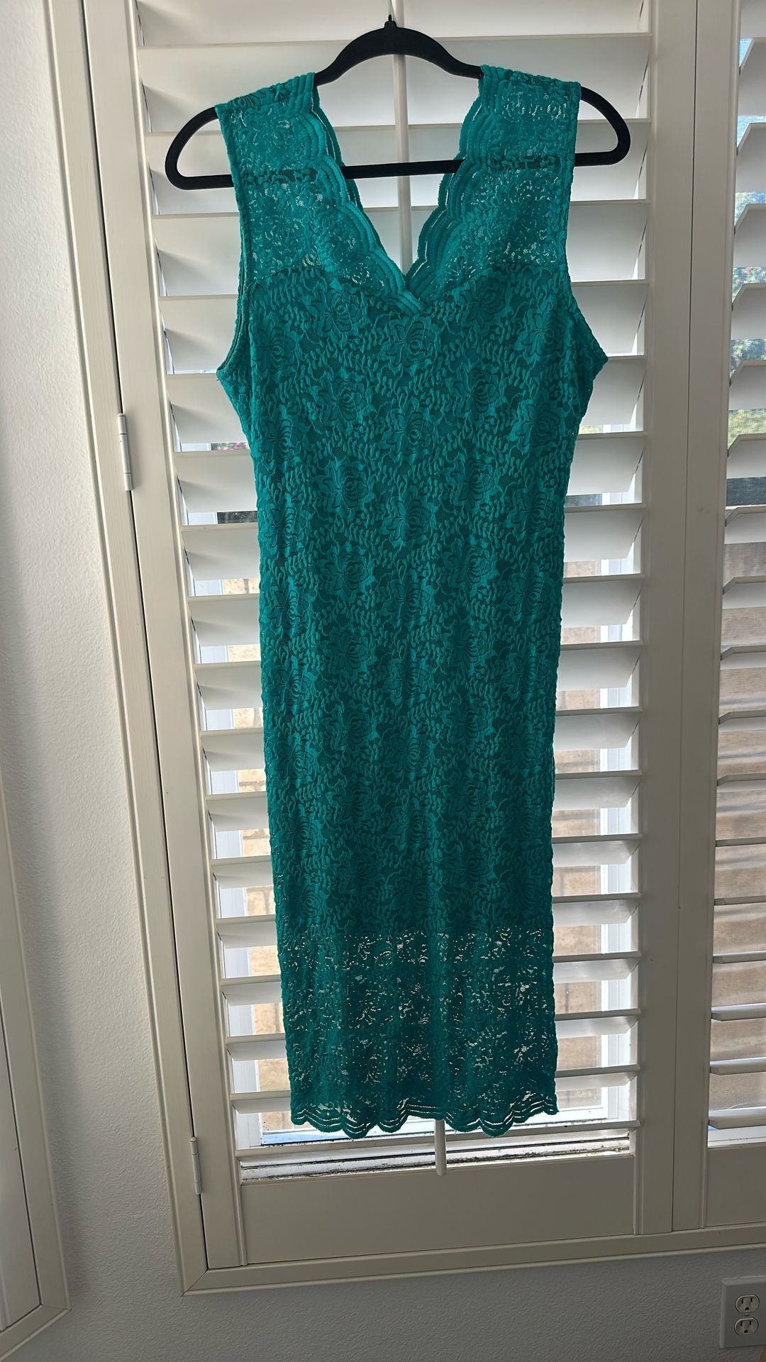 Teal Dress Lace Size Large, Feels Like Med 