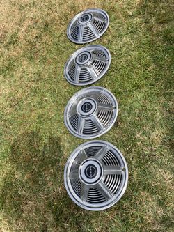 13” Org. 1965 Mustang Hub Caps (4) 