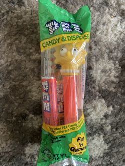 Simpsons Pez Dispenser - Lisa Simpson
