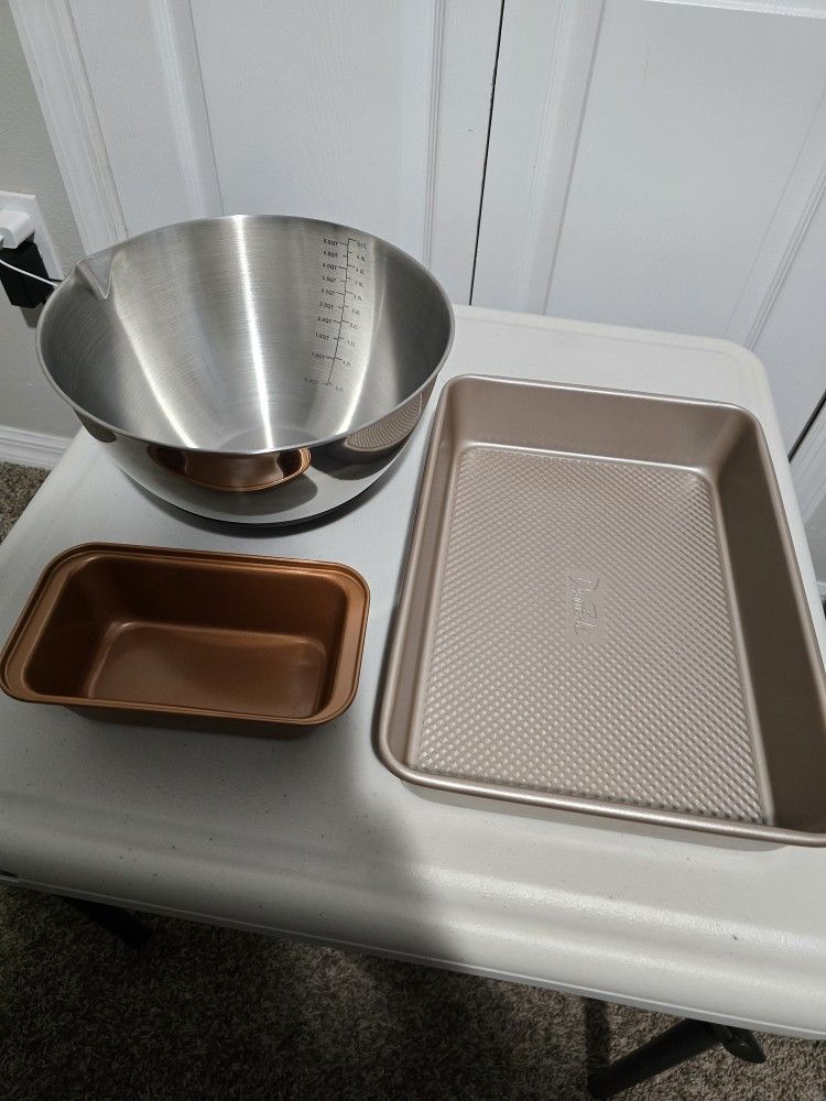 Baking Wear, 5Qt Measuring Bowl