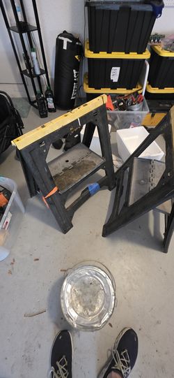 Folding Sawhorses, Set of 2 / Par de Caballetes Plegables
